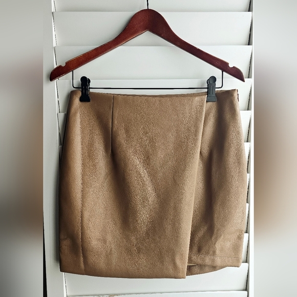 Heartloom Vegan Leather Sonja Mini Wrap Skirt Tan Brown Beige size M - Picture 4 of 9